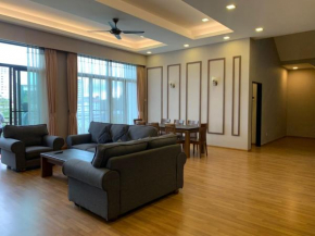 Penthouse Hills Aranda Nova 802